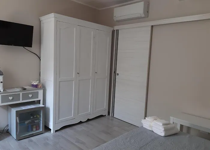 Reggiolacittàinvisibile Bed & Breakfast 4*