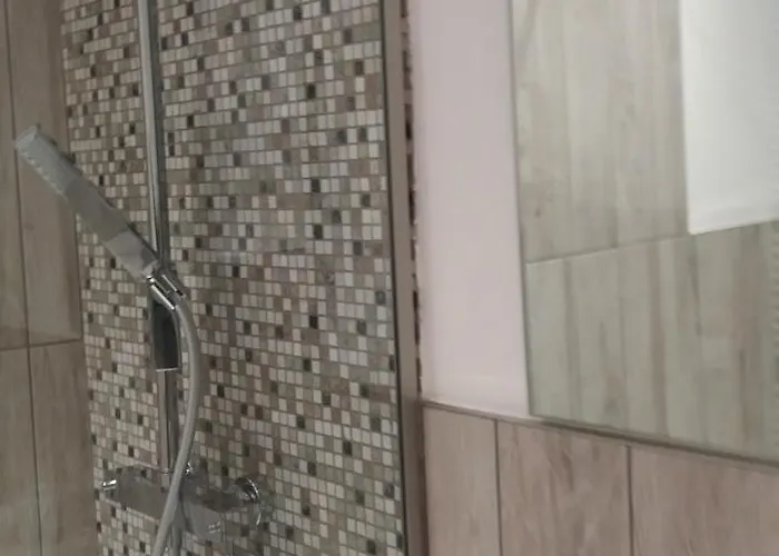 Bed & Breakfast Reggiolacittàinvisibile 4*